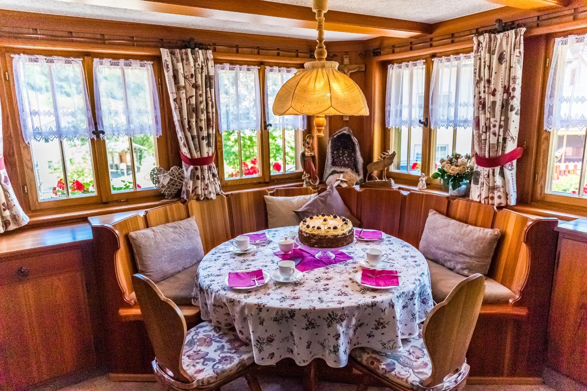 Haus Erika Hotell Wieden Exteriör bild
